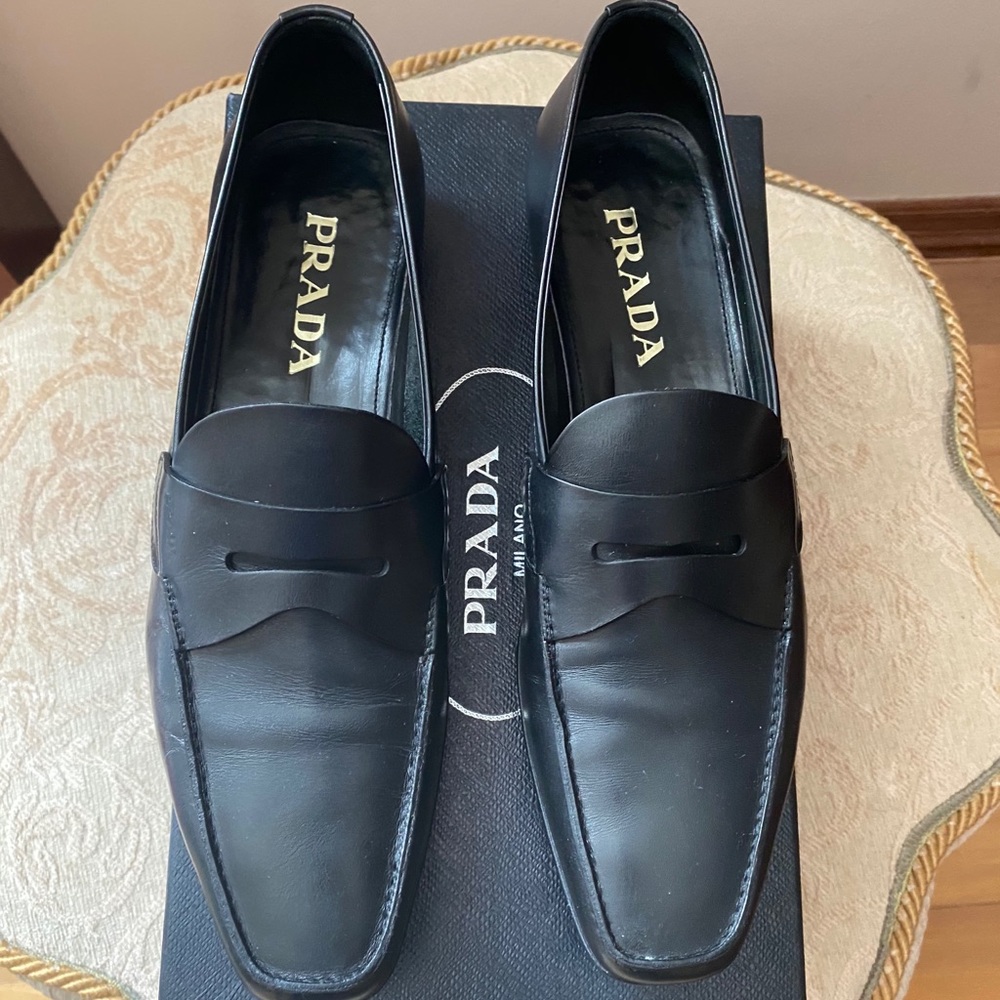 Prada dress shoes size 8
